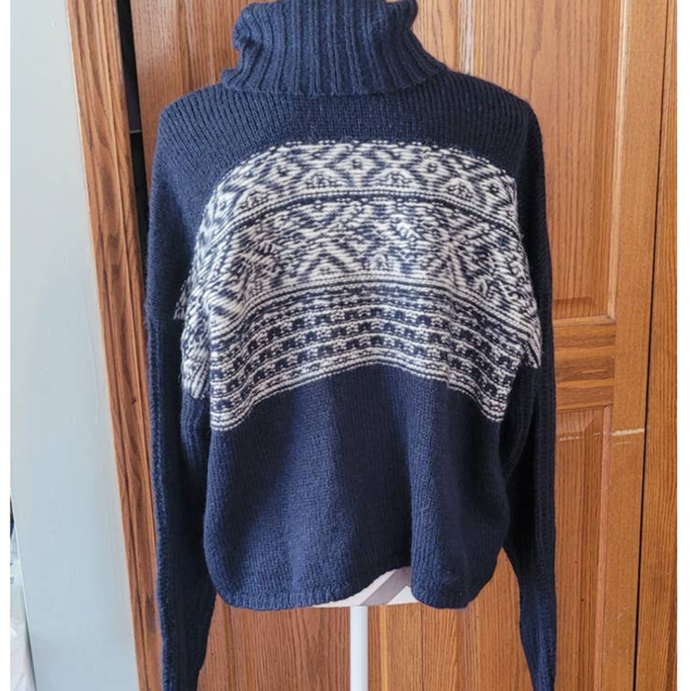 American Eagle NWT Slightly Cropped Sweater Size XL Women's - Picture 3 of 5